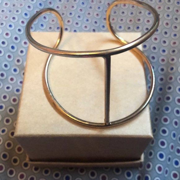Gold bangle - Picture 3 of 5